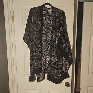 Black velvet floral kimono